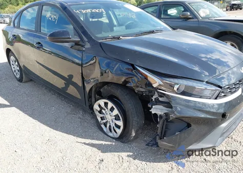 2023 Kia Forte Lx z USA, uszkodzony, nr VIN 3KPF24ADXPE562017